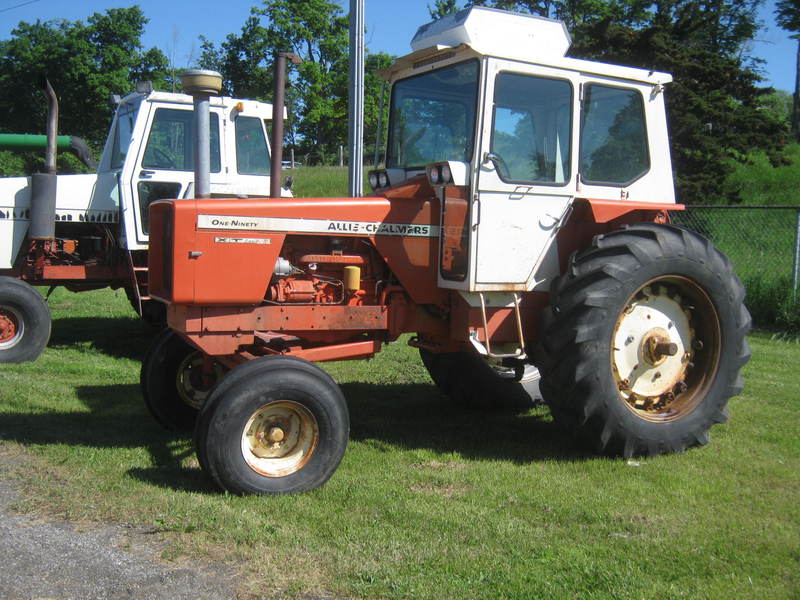 Allis Chalmers 190XT Tractor 
